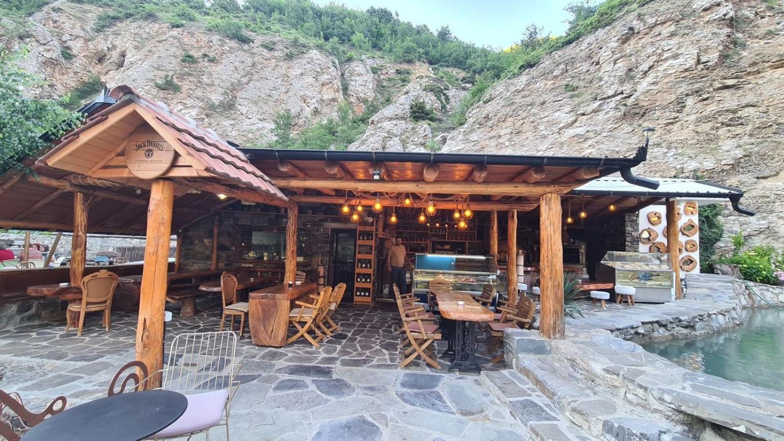 Hotel Dibra Park Agrotourism Peshkopi Exterior foto