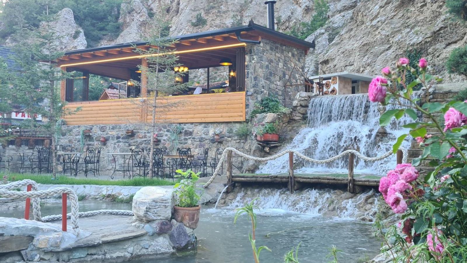 Hotel Dibra Park Agrotourism Peshkopi Exterior foto